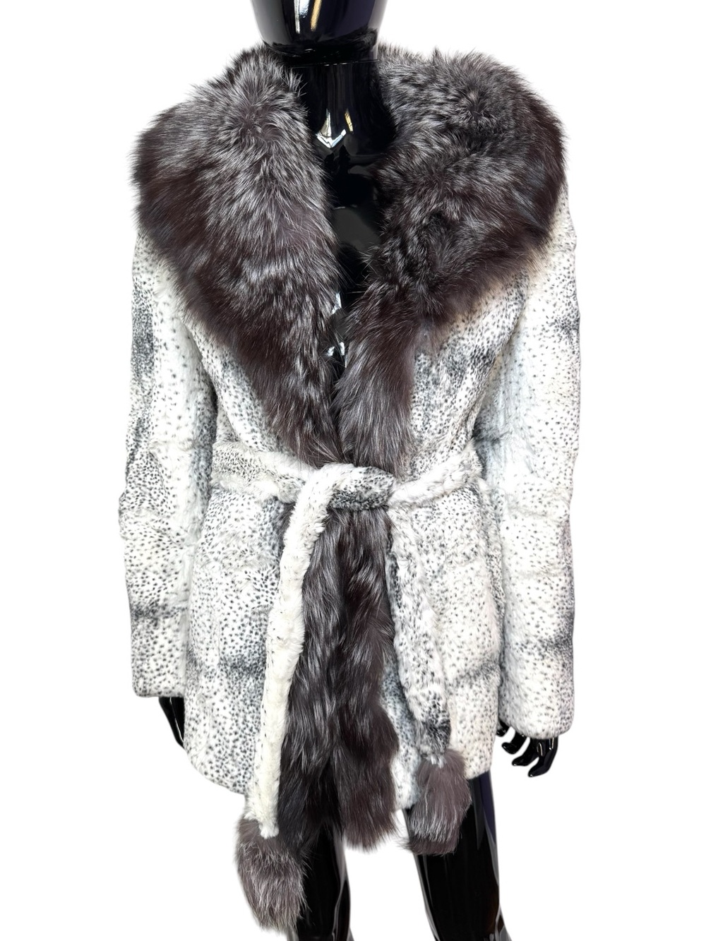 Sheared rabbit spotted fur coat silver fox collar trim